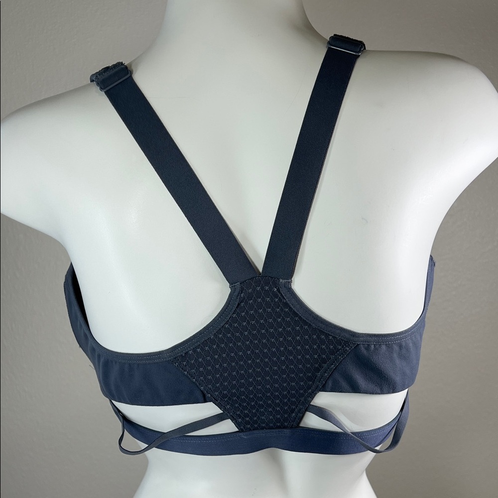 Victoria's Secret Knockout Front-Close Sports Bra in Gray 38DD - Picture 4 of 14